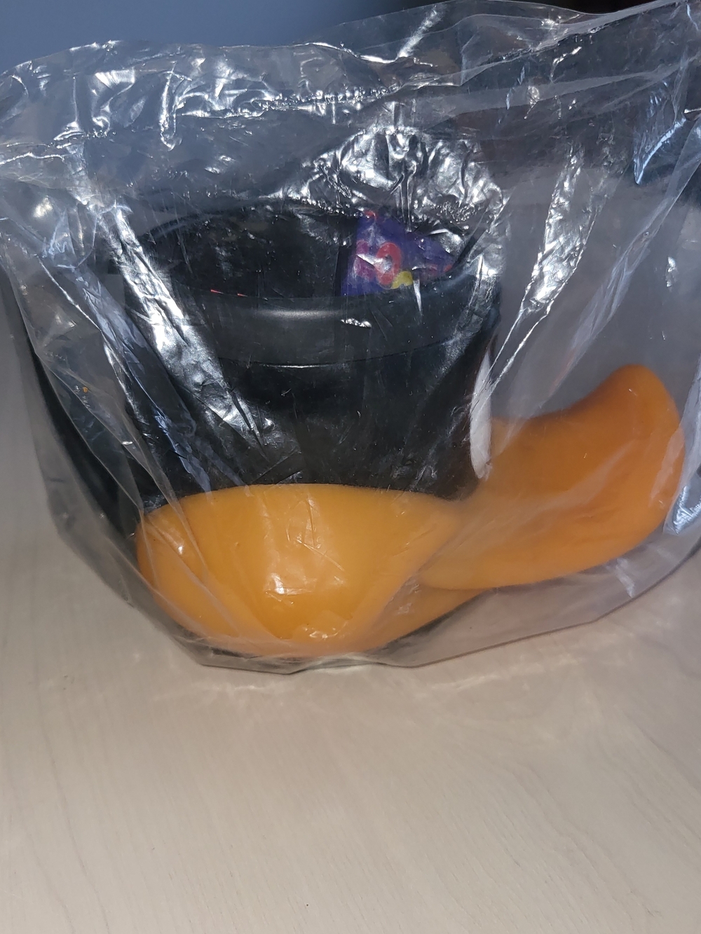 1992 Vintage Looney Tunes Daffy Duck Plastic Mug - NEW